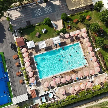 Pineto Resort-2